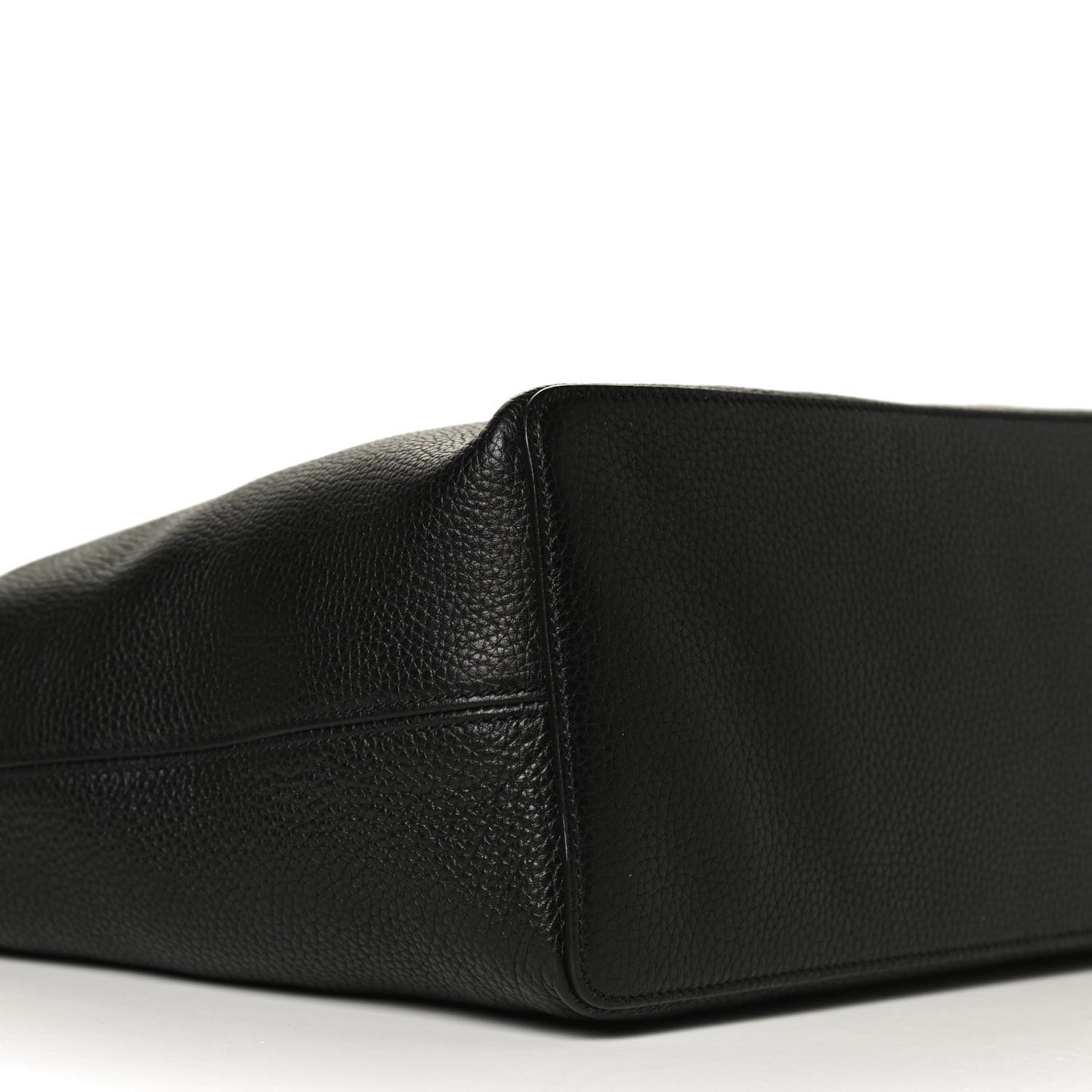 Pebbled Calfskin Large Soho Hobo Black