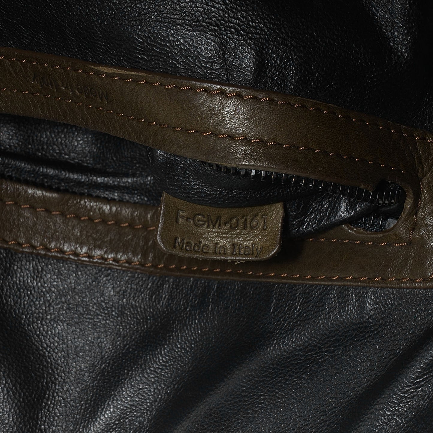 Suede Medium Phantom Luggage Olive