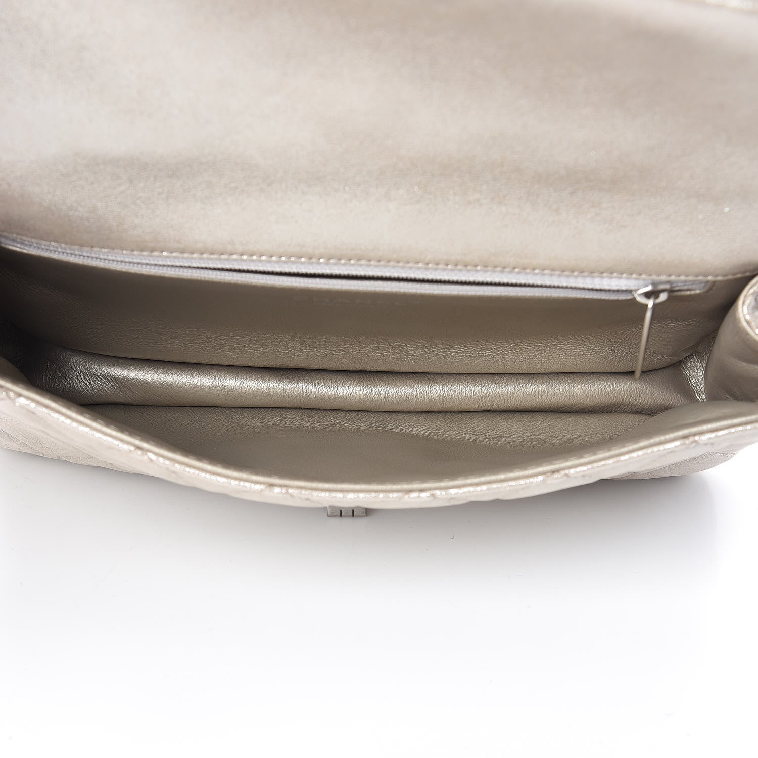 Chanel Iridescent Calfskin Quilted Large Roll 2.55 Reissue Clutch Light Gold 5 of 10