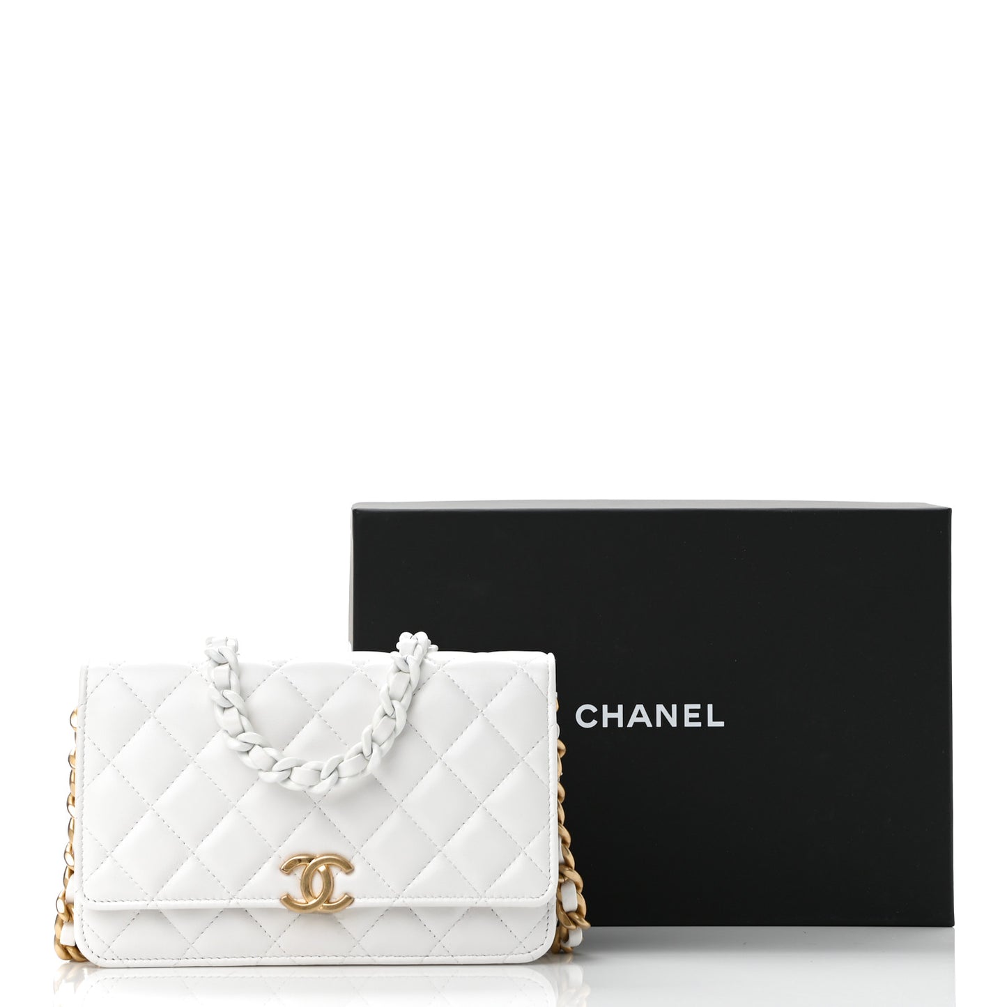 Lambskin Resin Quilted Wallet On Chain WOC White