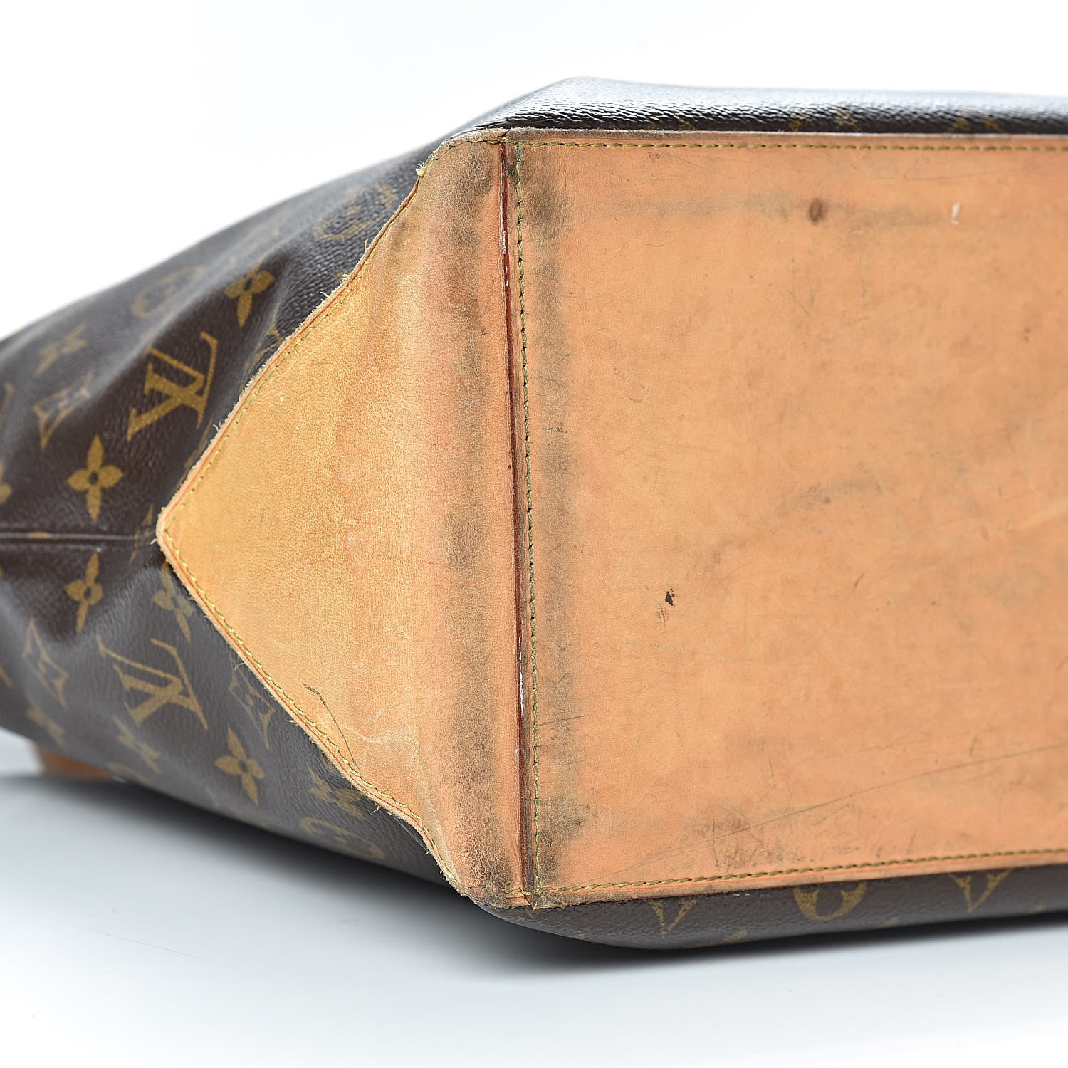 Louis Vuitton Monogram Cabas Mezzo 18 of 25