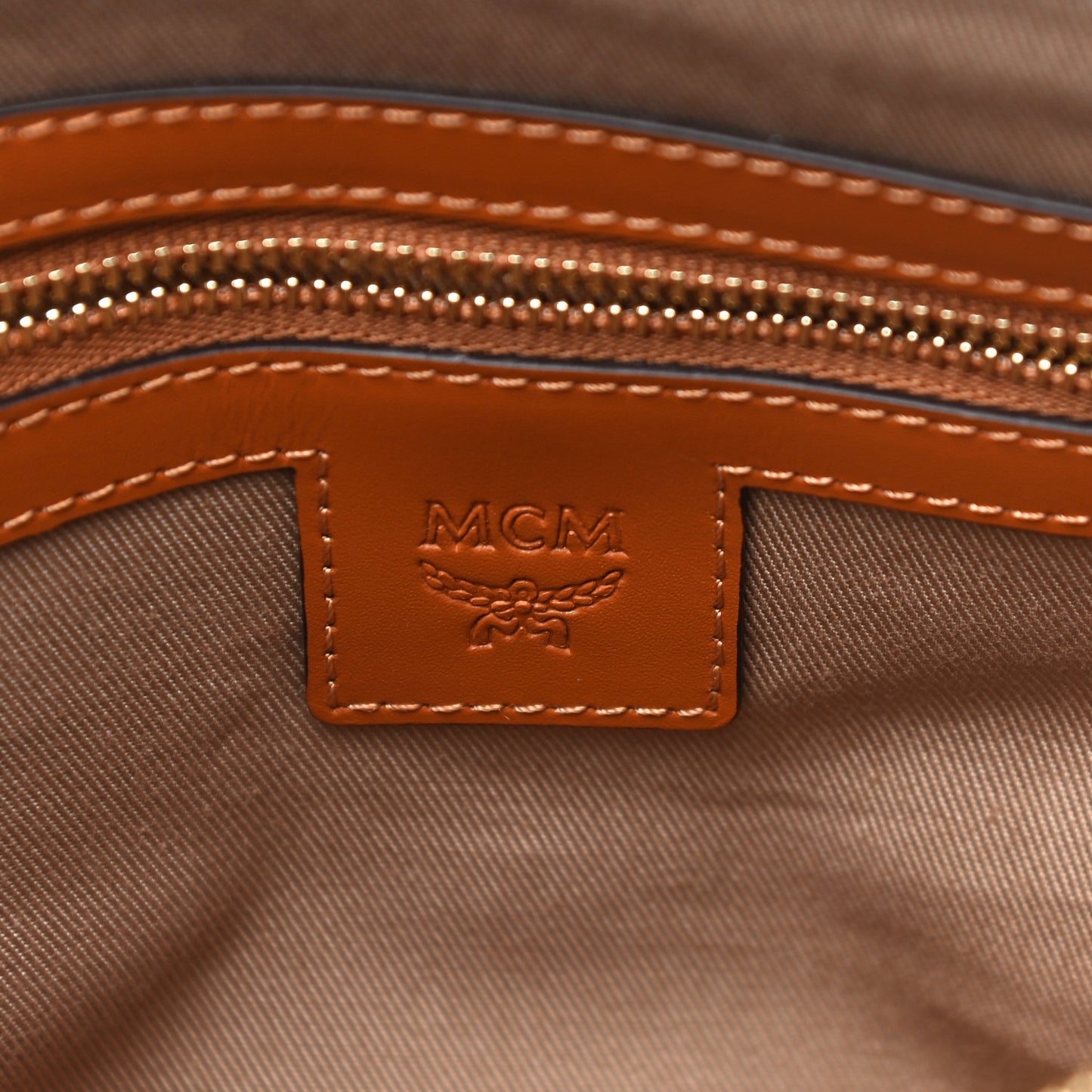 Visetos Medium Crossbody Pouch Cognac