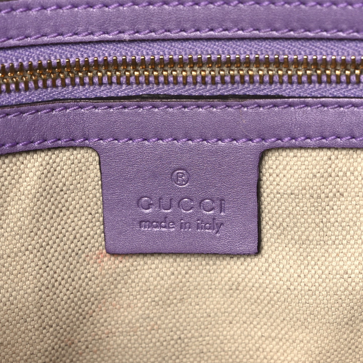 Metallic Soft Guccissima Small Lovely Heart Messenger Senanque