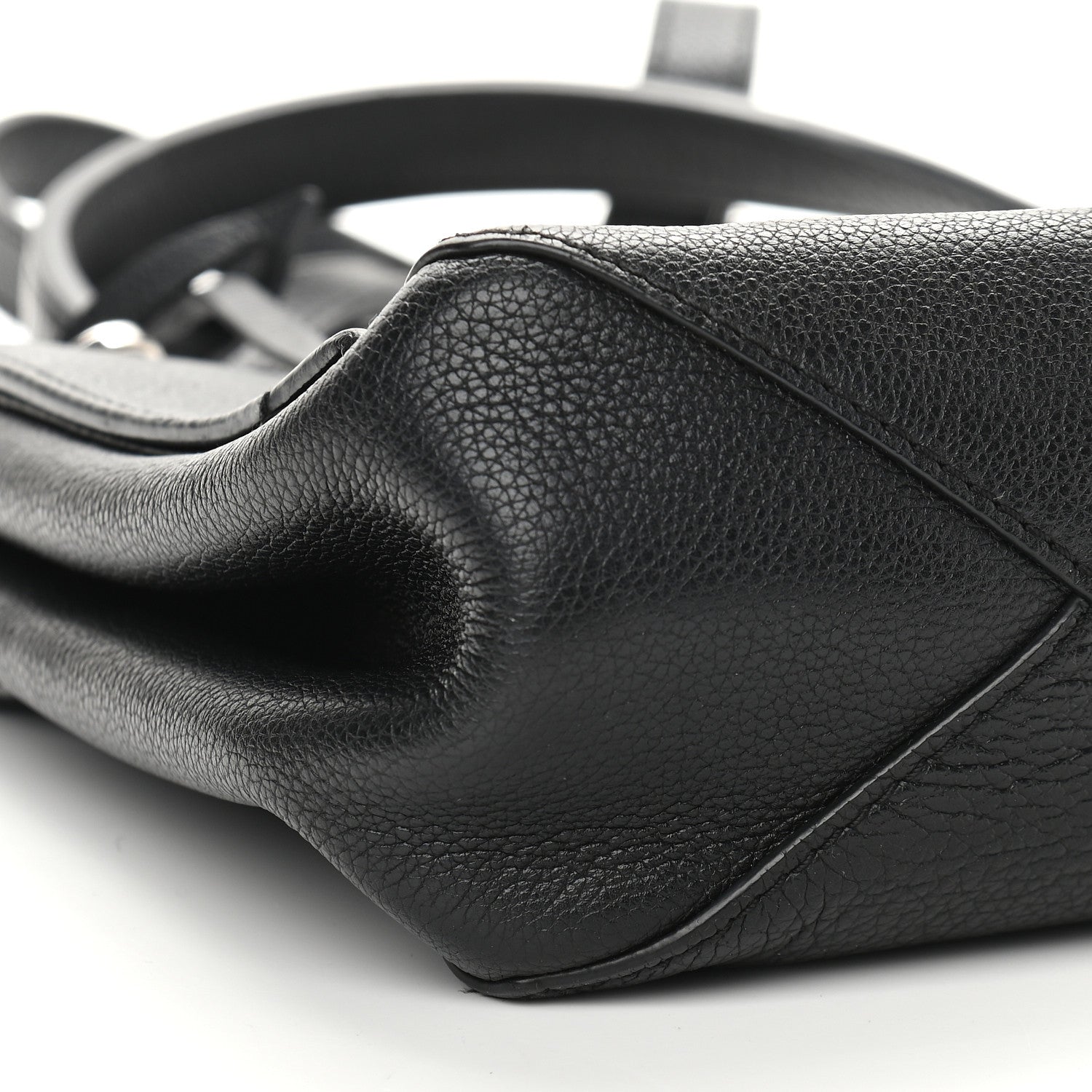Louis Vuitton Soft Calfskin Lockme II Top Handle Black 7 of 8