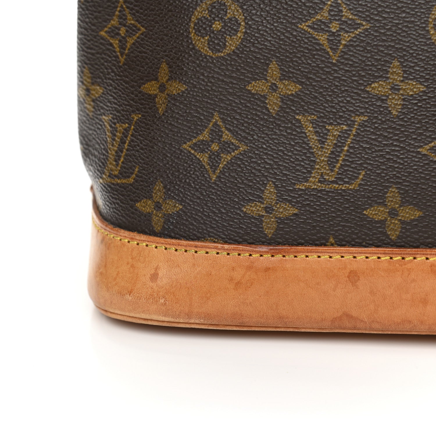 Louis Vuitton Monogram Alma PM 17 of 21