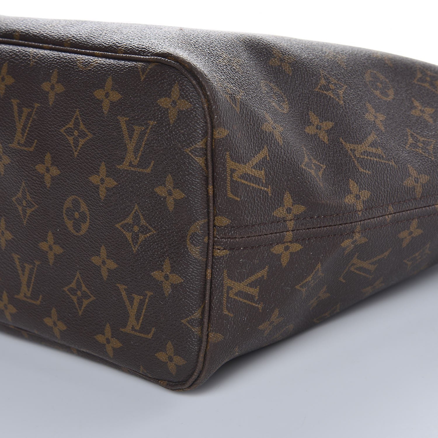 Louis Vuitton Monogram Neverfull MM 19 of 21