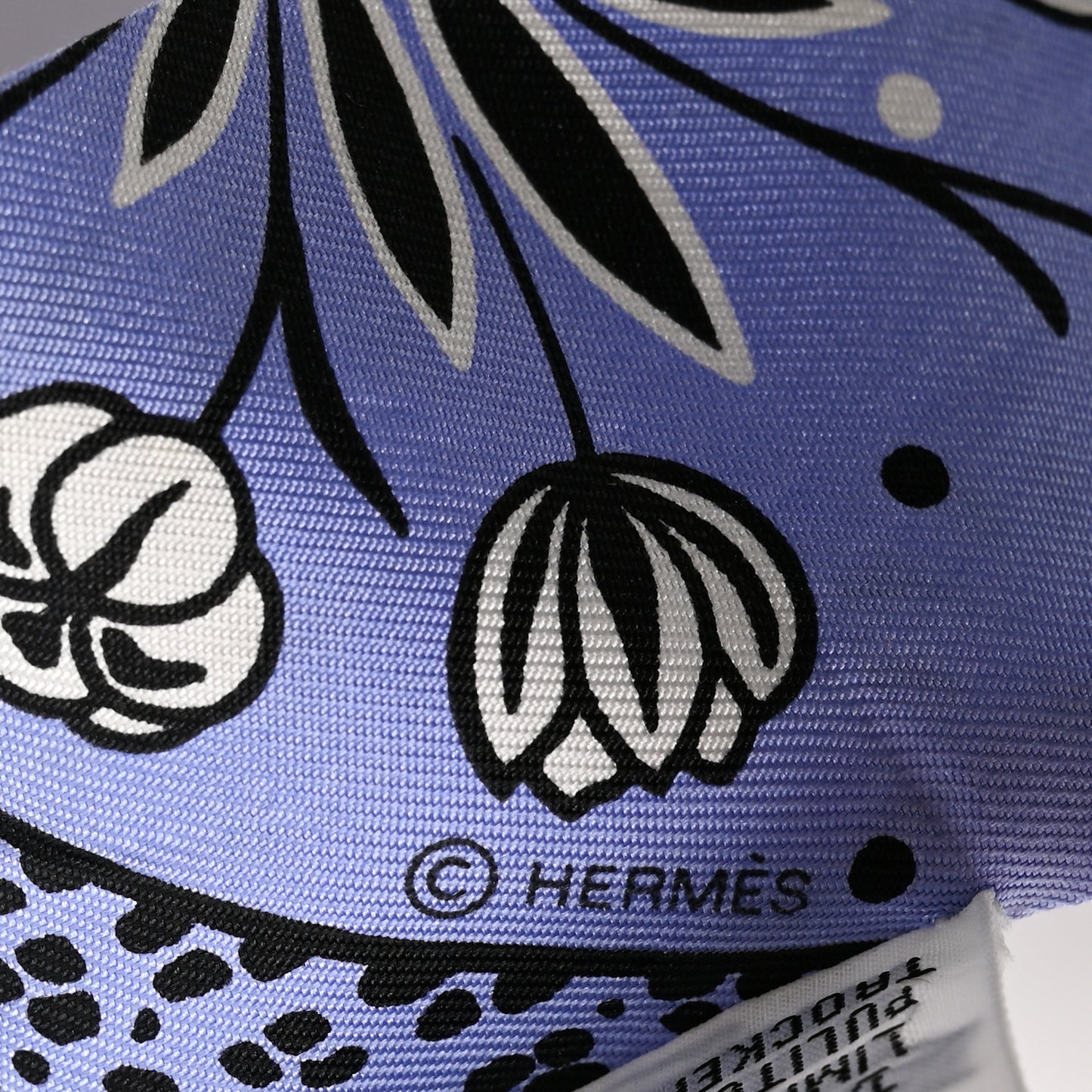 Silk Les Leopards Twilly Lavande Black White