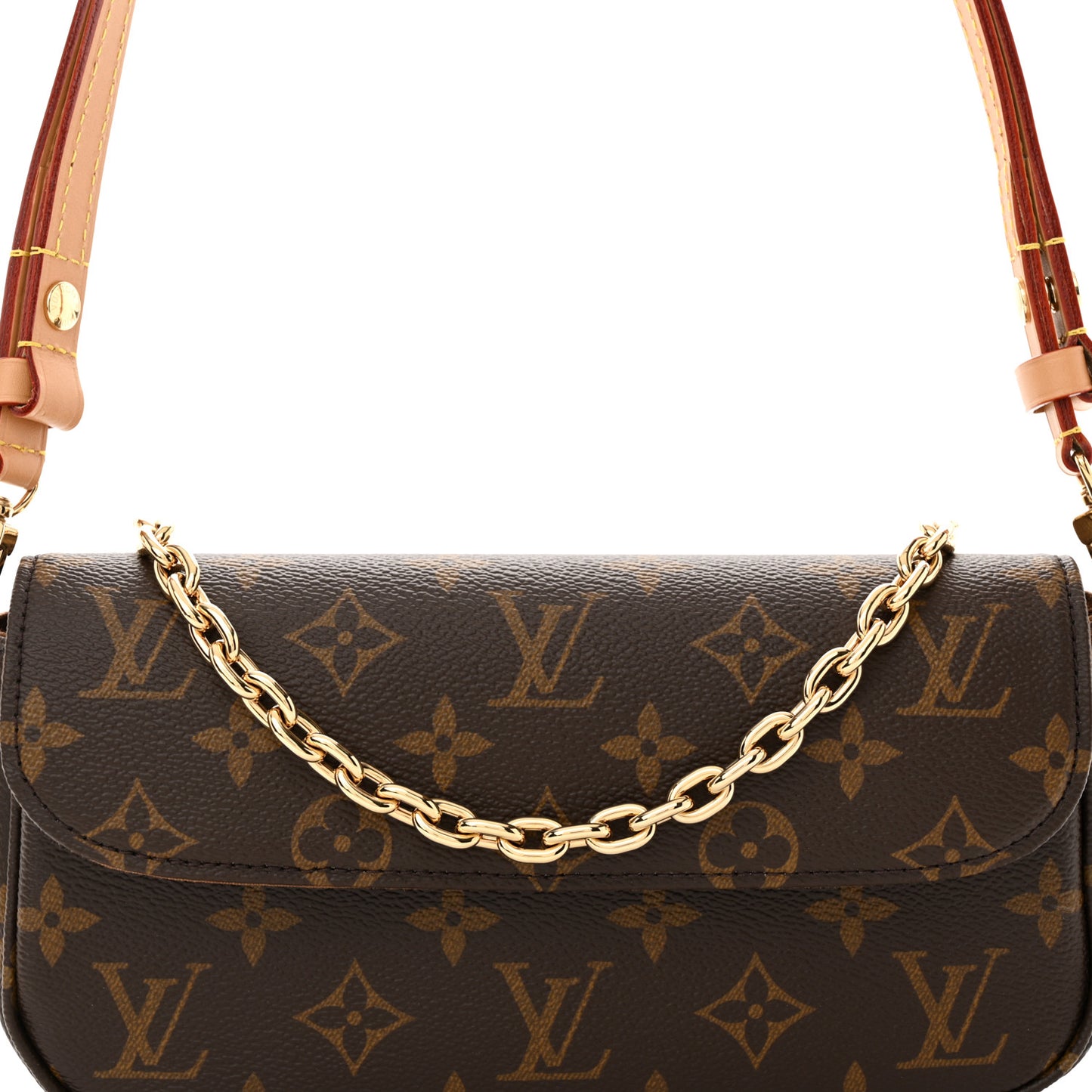 Monogram Ivy Wallet On Chain