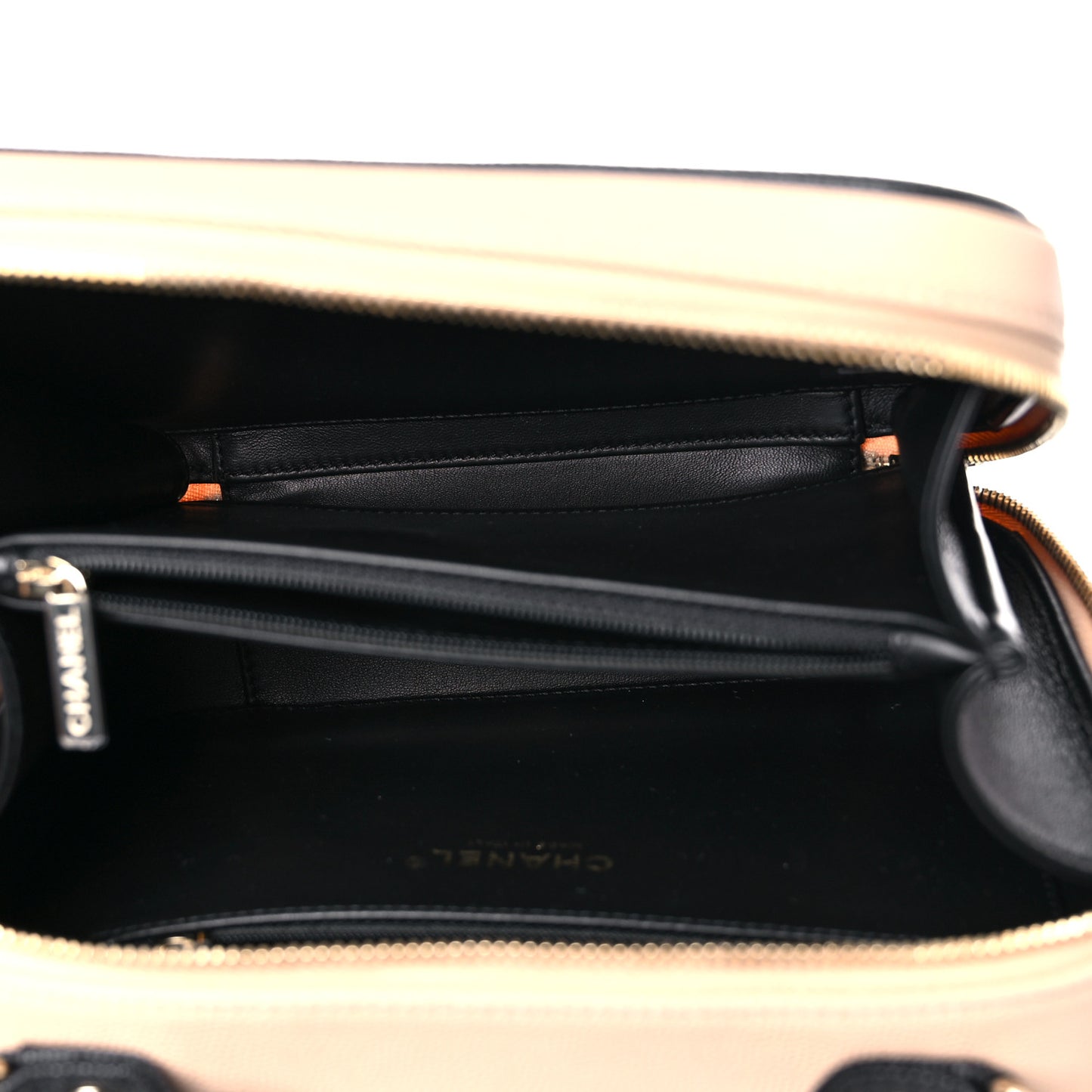 Caviar Quilted Medium CC Filigree Vanity Case Beige Black
