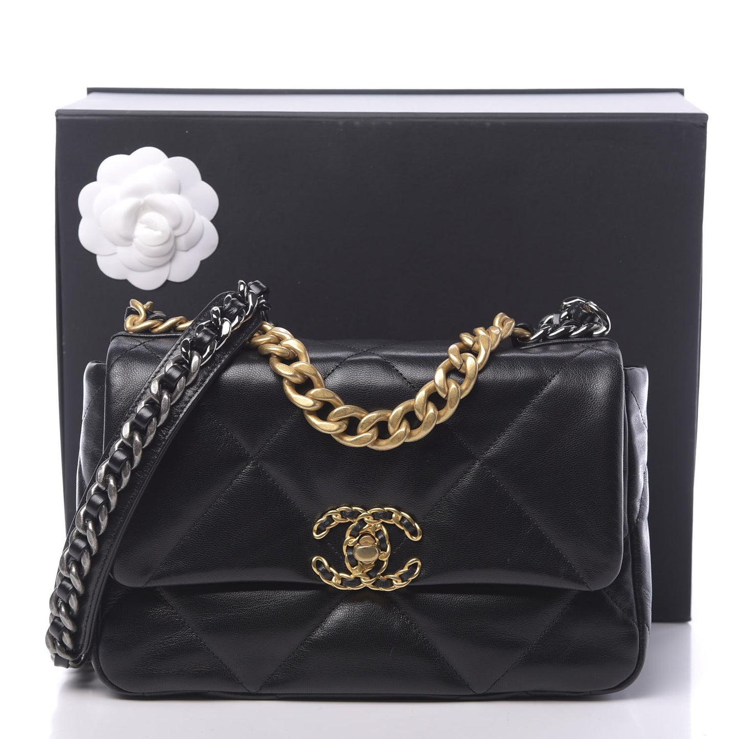 Goatskin Quilted Medium 19 Flap Black