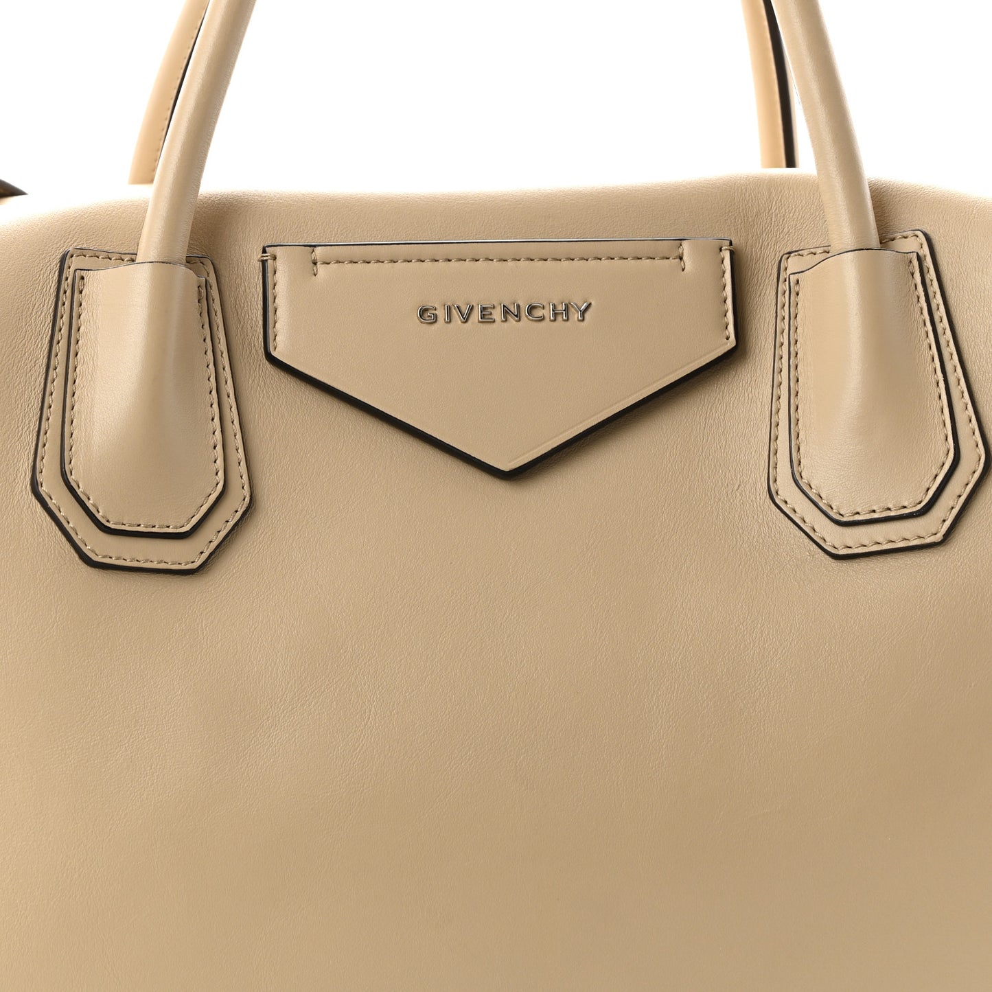 Smooth Calfskin Medium Soft Antigona Beige