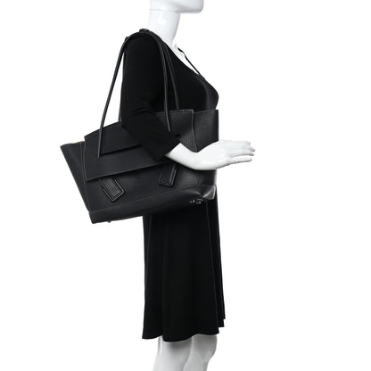 Bottega Veneta Grainy Calfskin Medium Arco Black 2 of 12