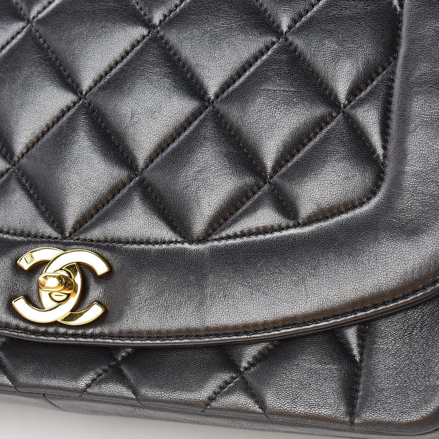 Lambskin Quilted Medium Single Flap Black
