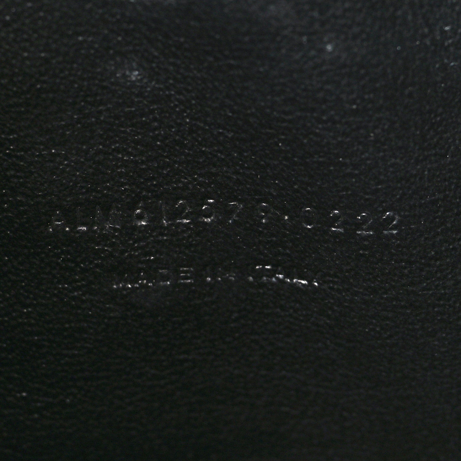 Saint Laurent Grain De Poudre Matelasse Monochrome Monogram Mini Lou Camera Bag Black 7 of 10