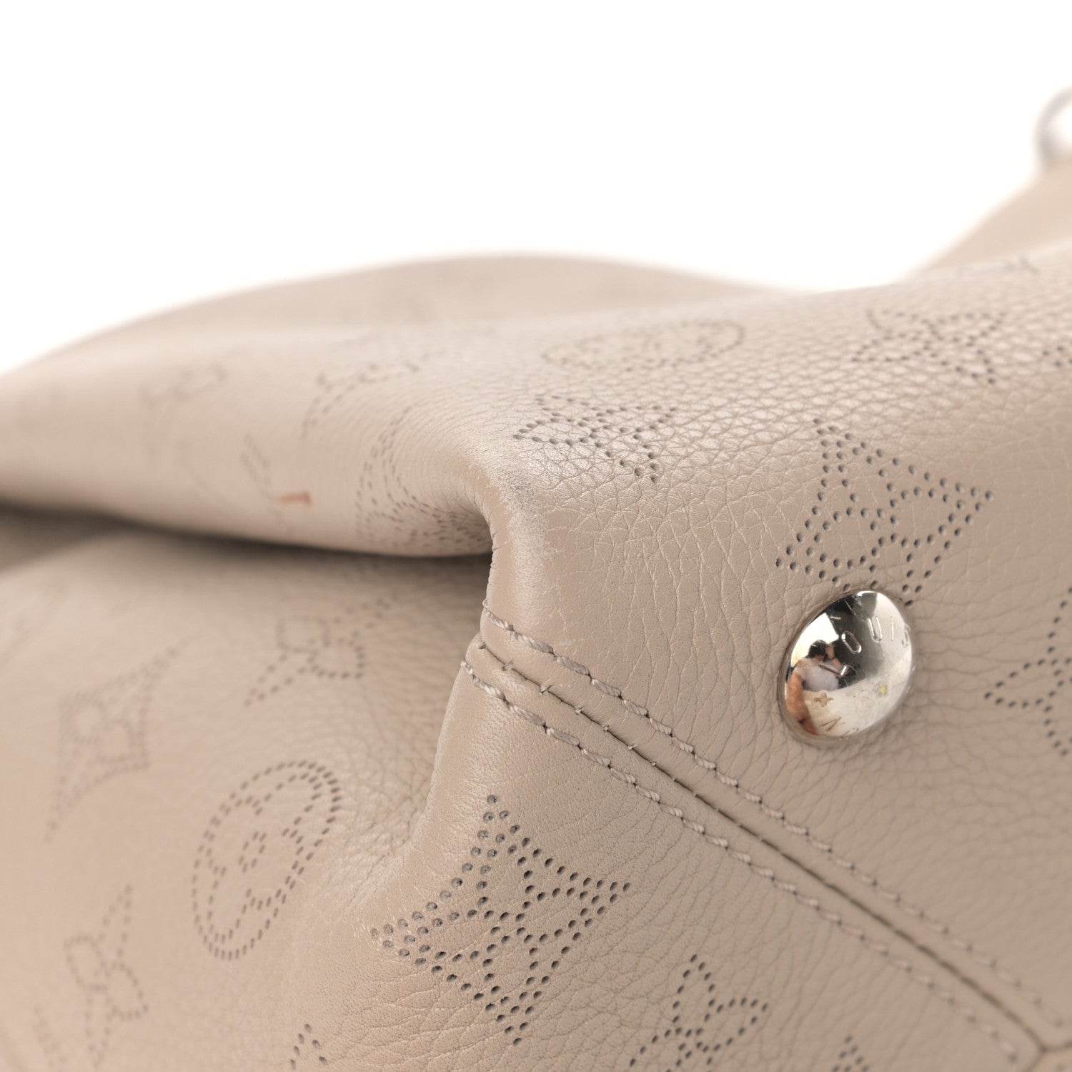 Louis Vuitton Mahina Calfskin Sevres Galet 11 of 13