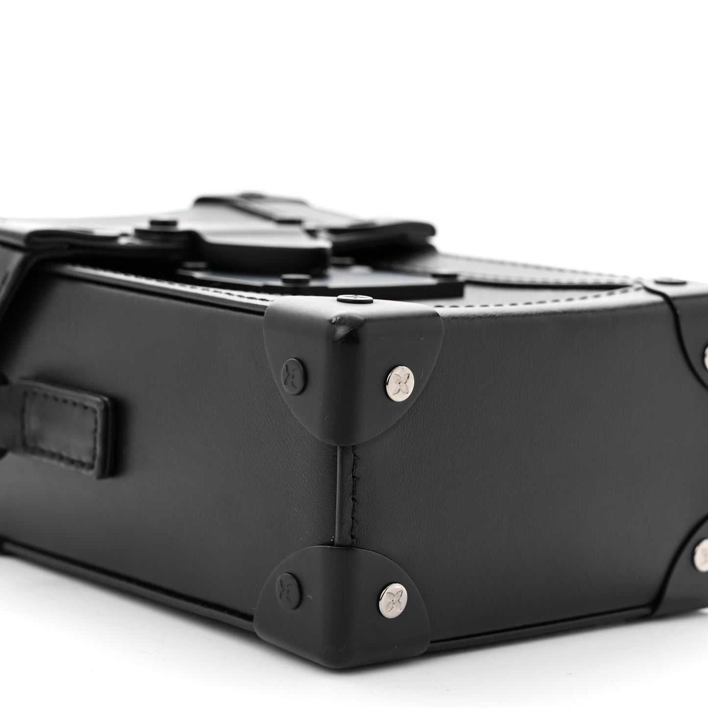 Monogram Eclipse Vertical Trunk Wearable Wallet Black