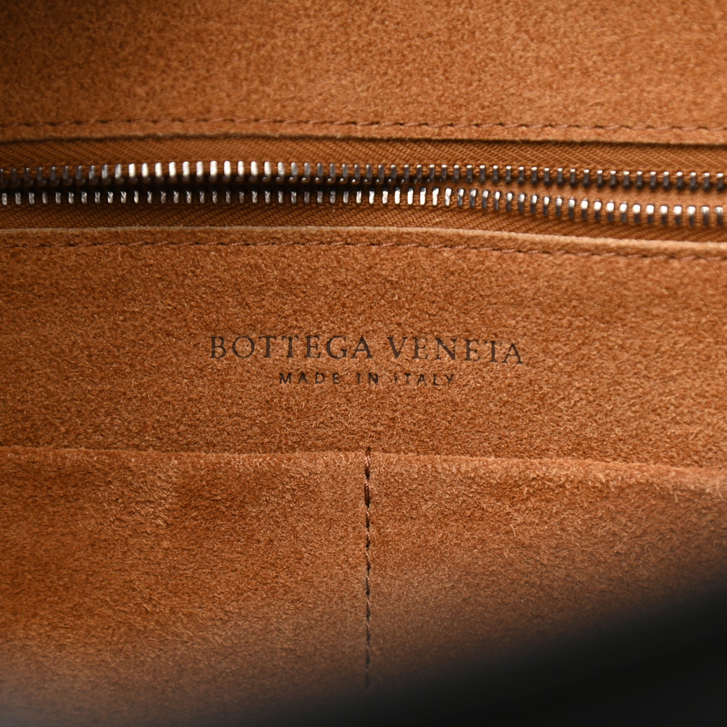 Grainy Calfskin Small Arco Black