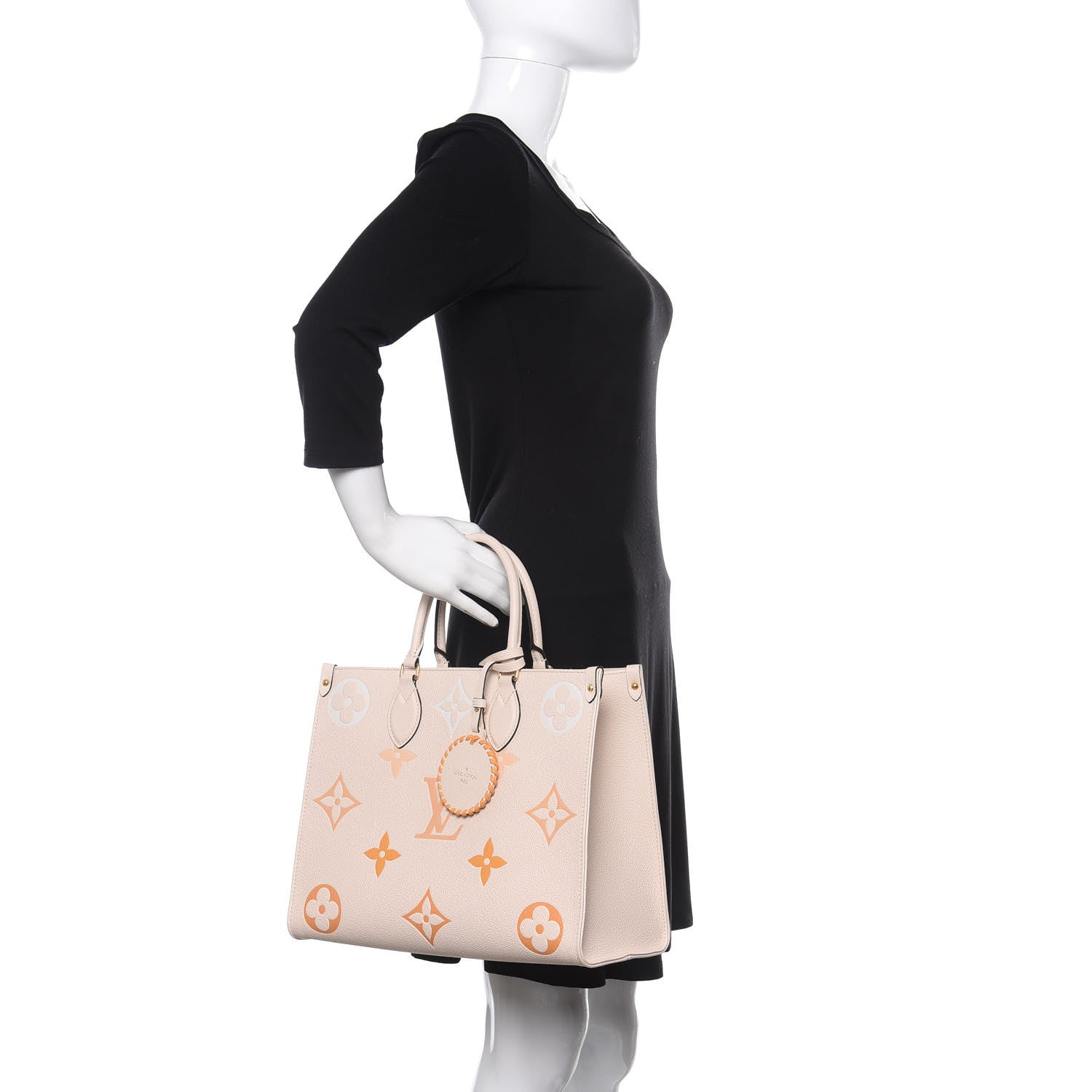 Louis Vuitton Empreinte Monogram Giant By The Pool Onthego MM Cream Saffron 3 of 12