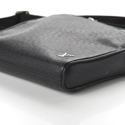 Louis Vuitton Taiga Alex Messenger BB Black 6 of 8