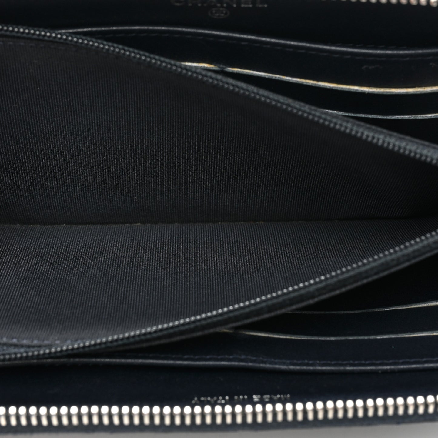 Caviar Quilted Large Gusset Zip Around Wallet Navy