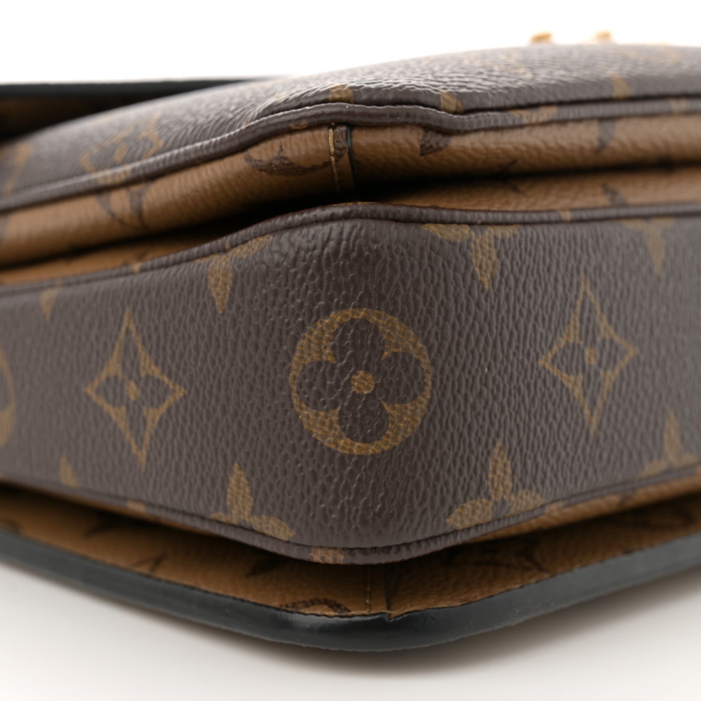 Reverse Monogram Pochette Metis