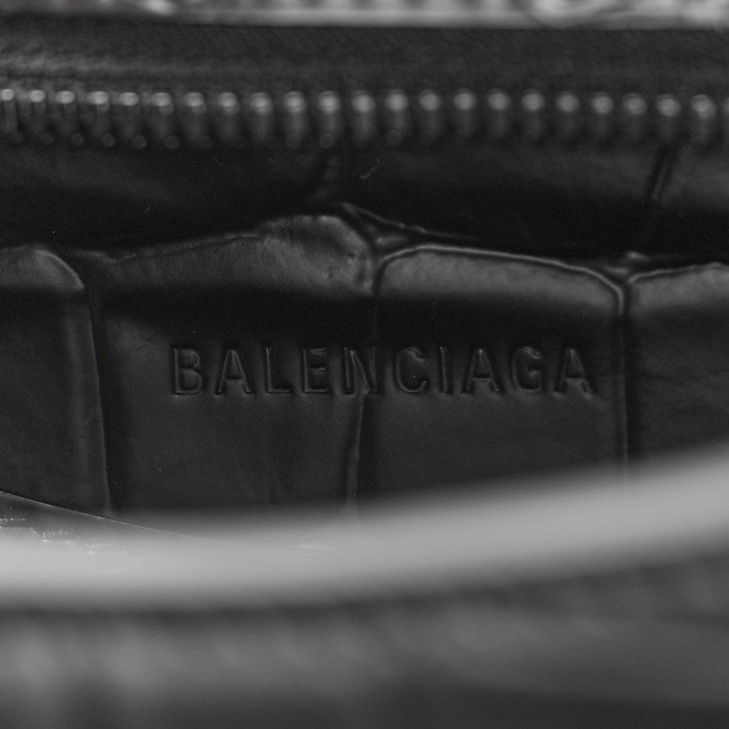 Balenciaga Semi Shiny Calfskin Crocodile Embossed Neo Classic Black Hardware S City Black 7 of 9