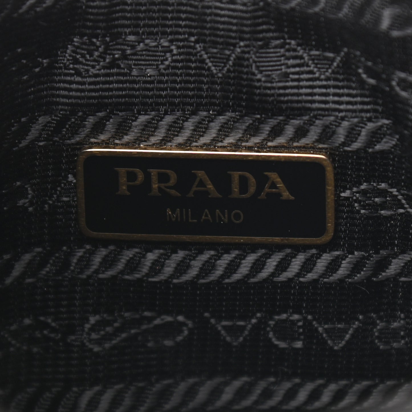 Saffiano Lux Re-Edition 2005 Shoulder Bag Black