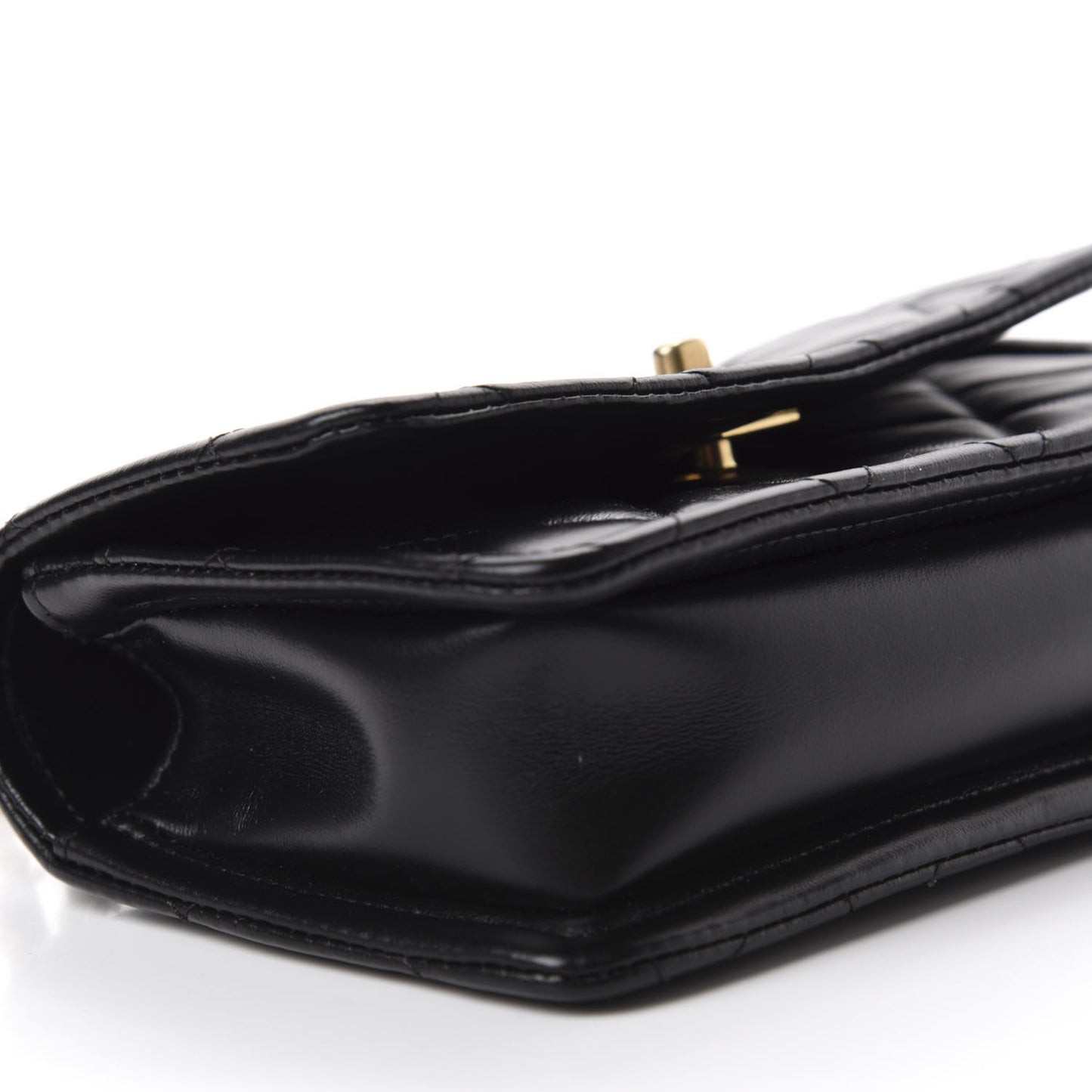 Shiny Lambskin Flap Clutch With Chain Black