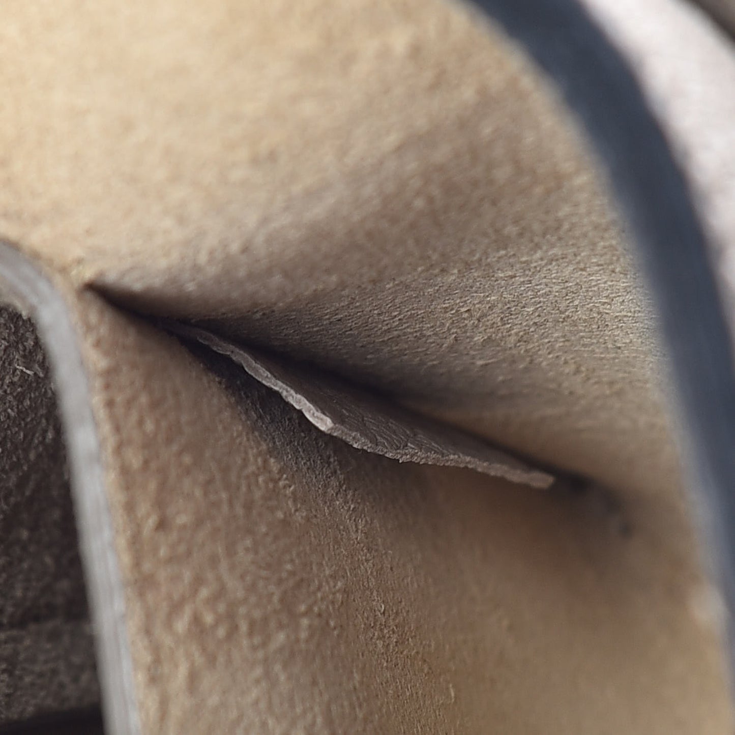 Grained Lambskin Drew Shoulder Bag Motty Grey