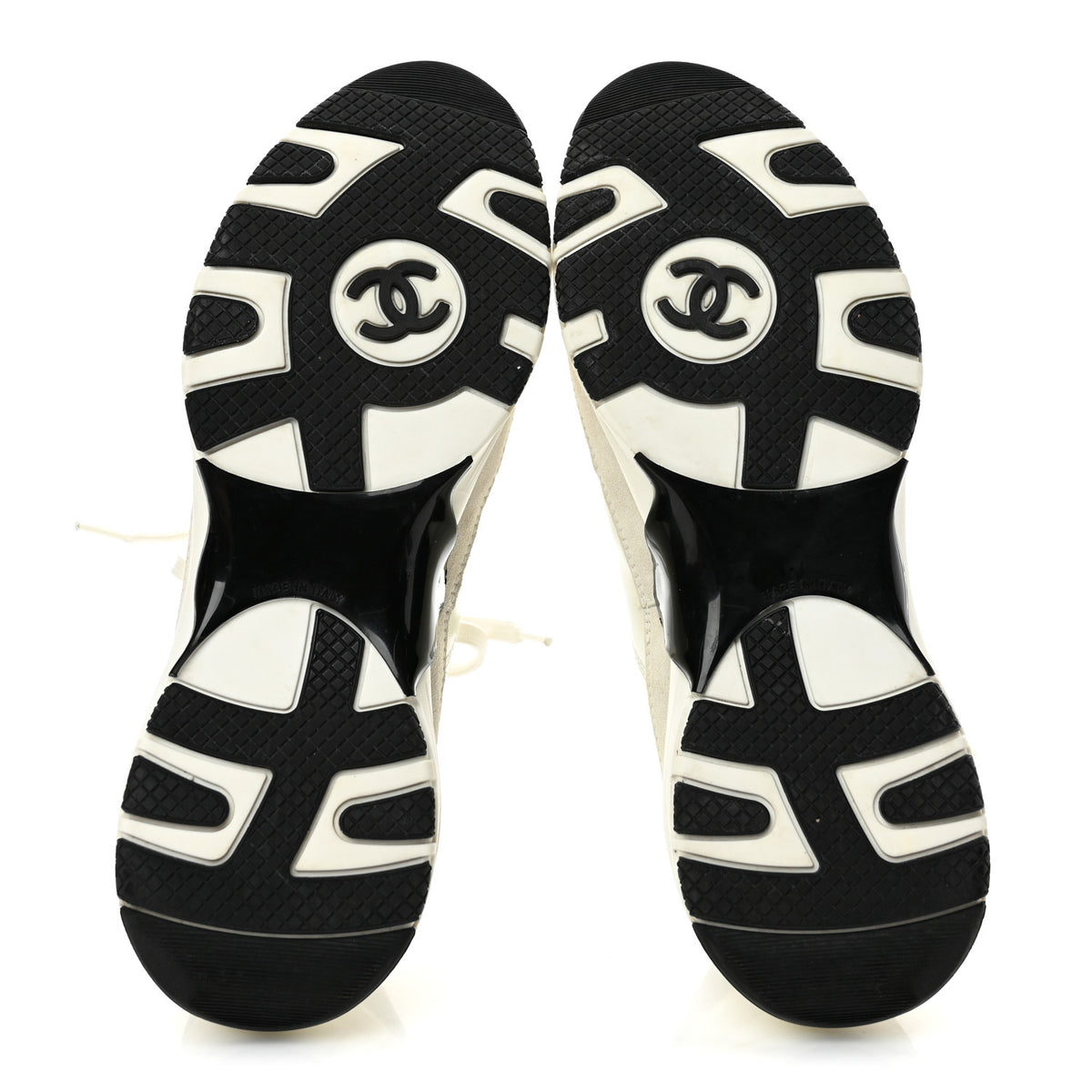 Suede Calfskin Womens CC Sneakers 39 White Black