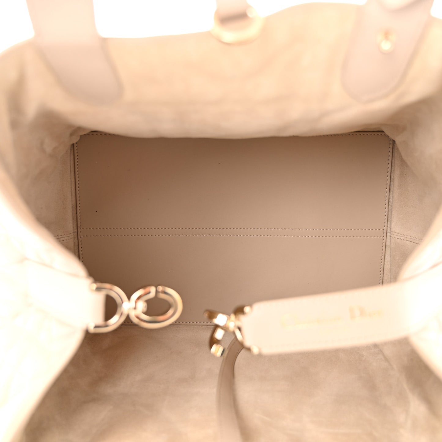 Calfskin Macrocannage Medium Toujours Tan