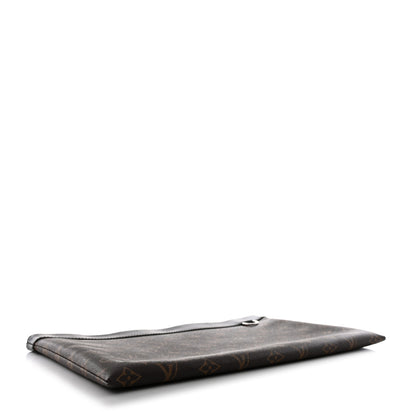 Louis Vuitton Monogram Discovery Pochette GM 4 of 10