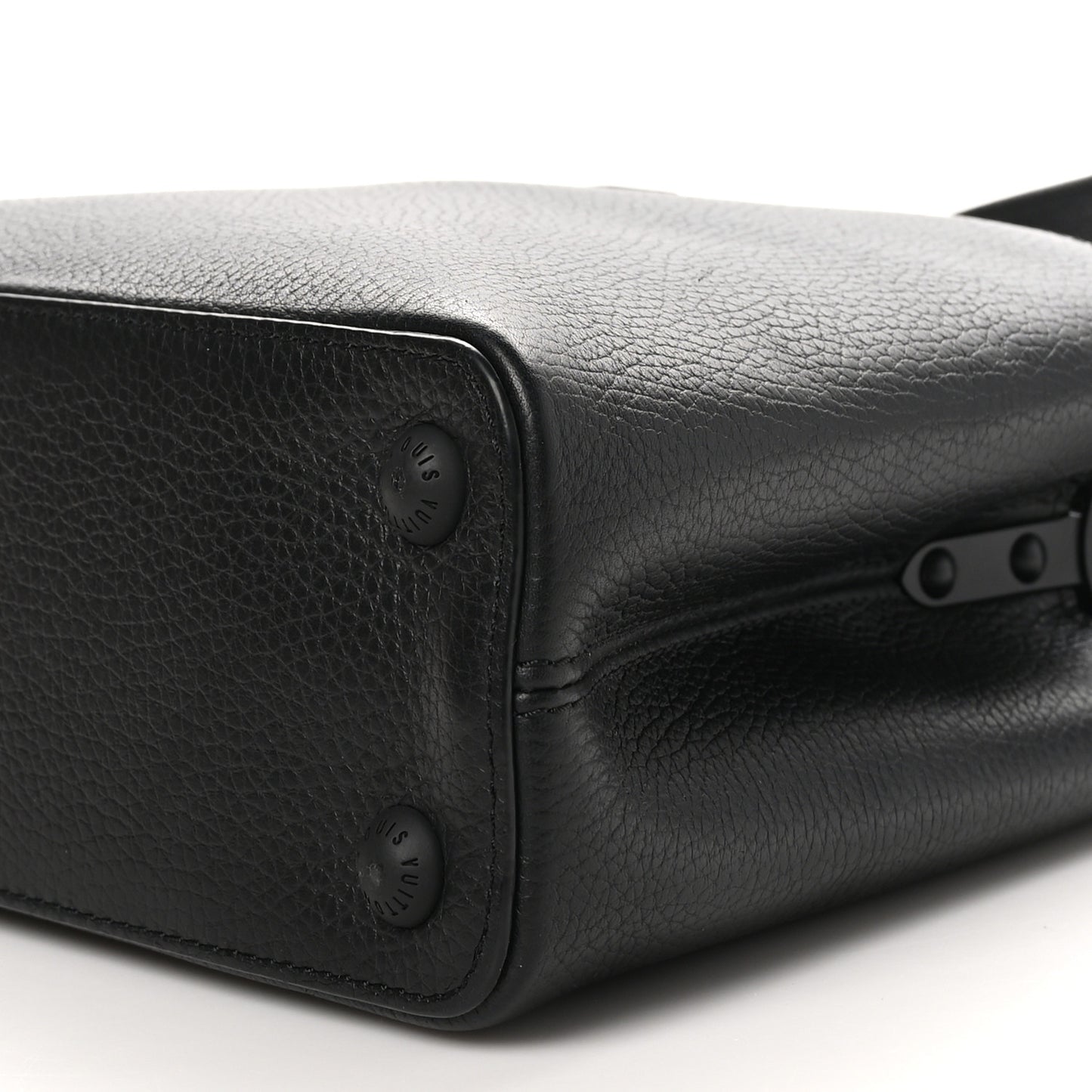 Taurillon Capucines BB Matte Black