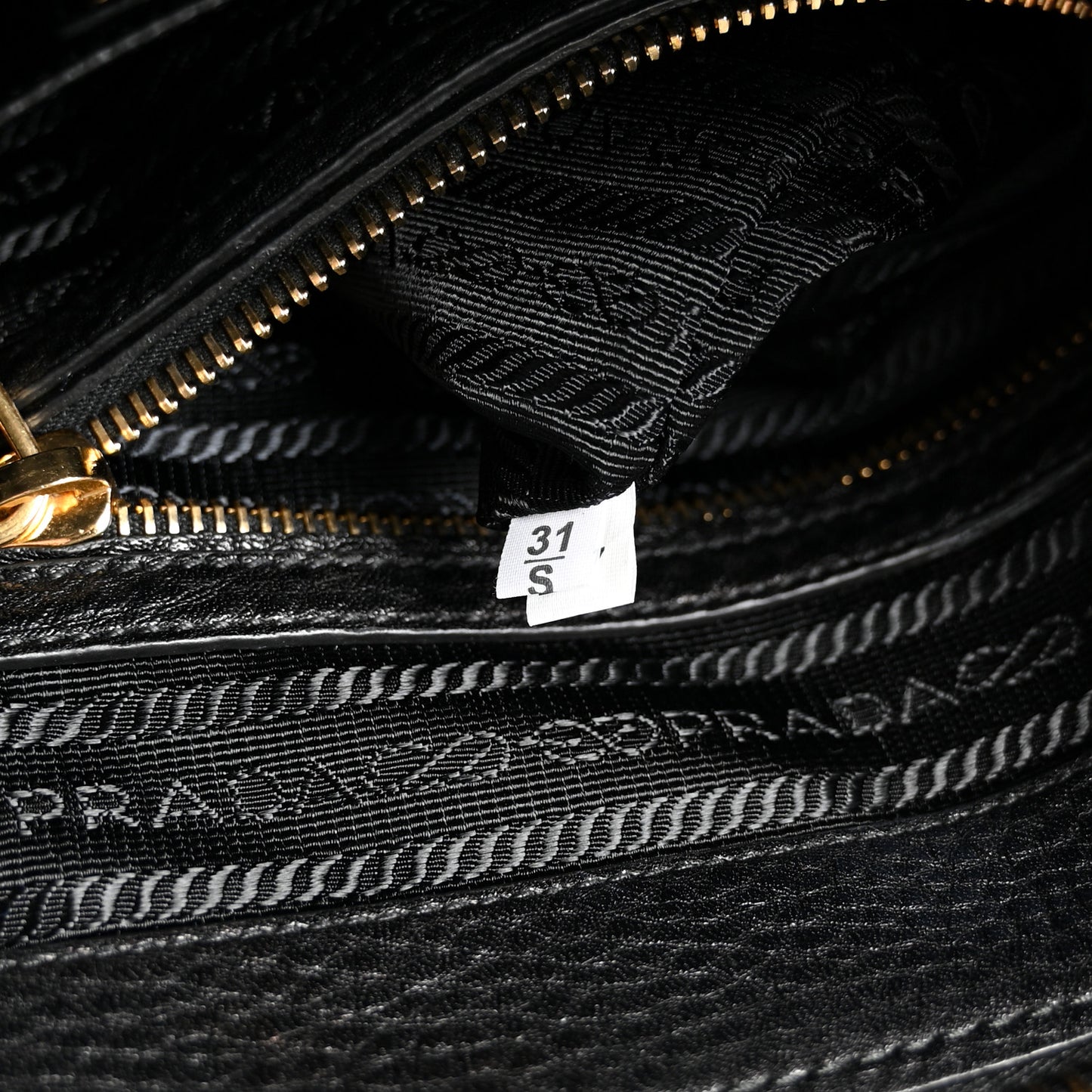 Vitello Daino Shopping Satchel Black