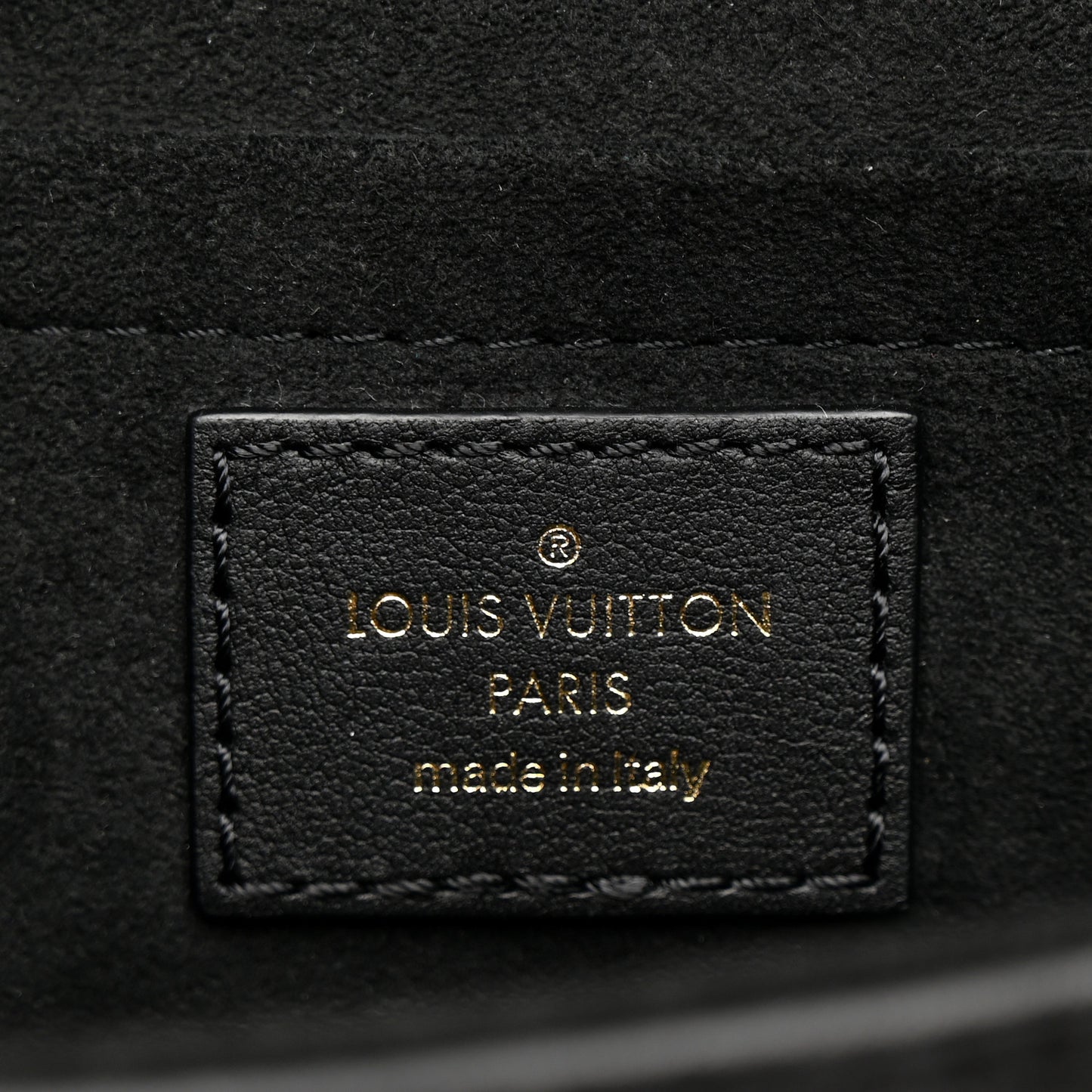 Calfskin New Wave Chain MM Black