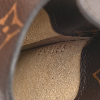 Louis Vuitton Monogram Sunglasses Case MM 7 of 9