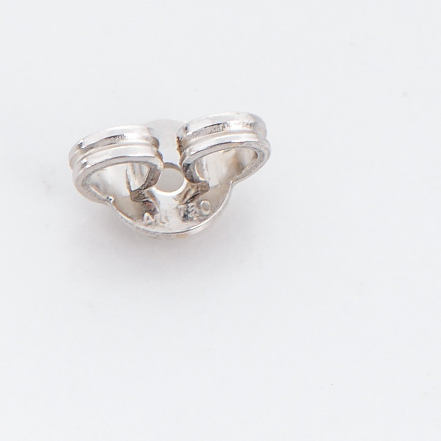 Gucci 18K White Gold GG Tissue Stud Earrings 5 of 6