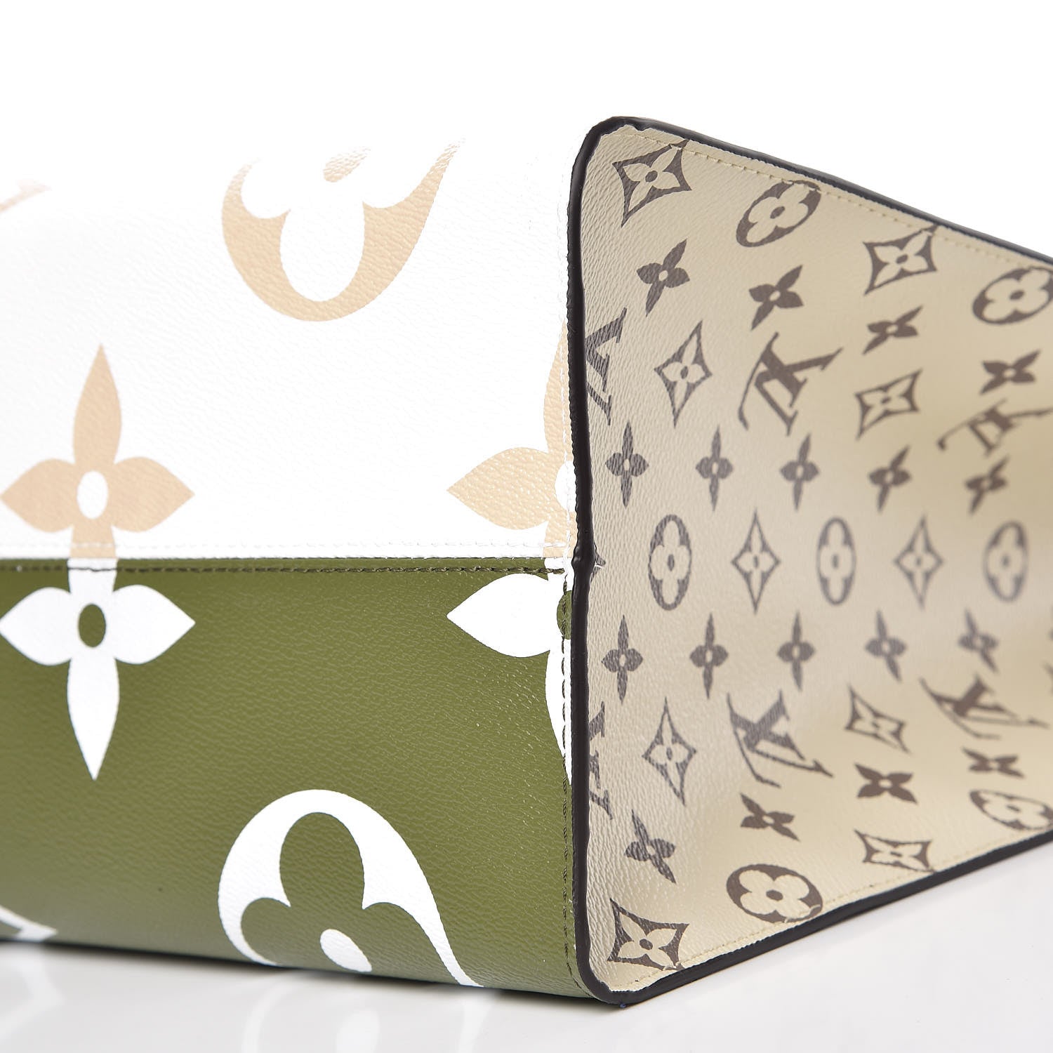 Louis Vuitton Monogram Giant Onthego GM Kaki Beige 7 of 10