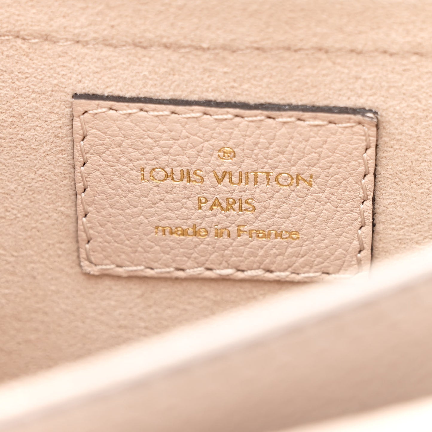 Grained Calfskin Lockme Tender Greige