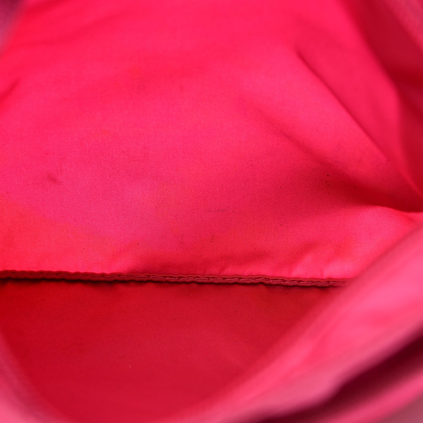 Nylon Vela Flat Messenger Bag Fuxia