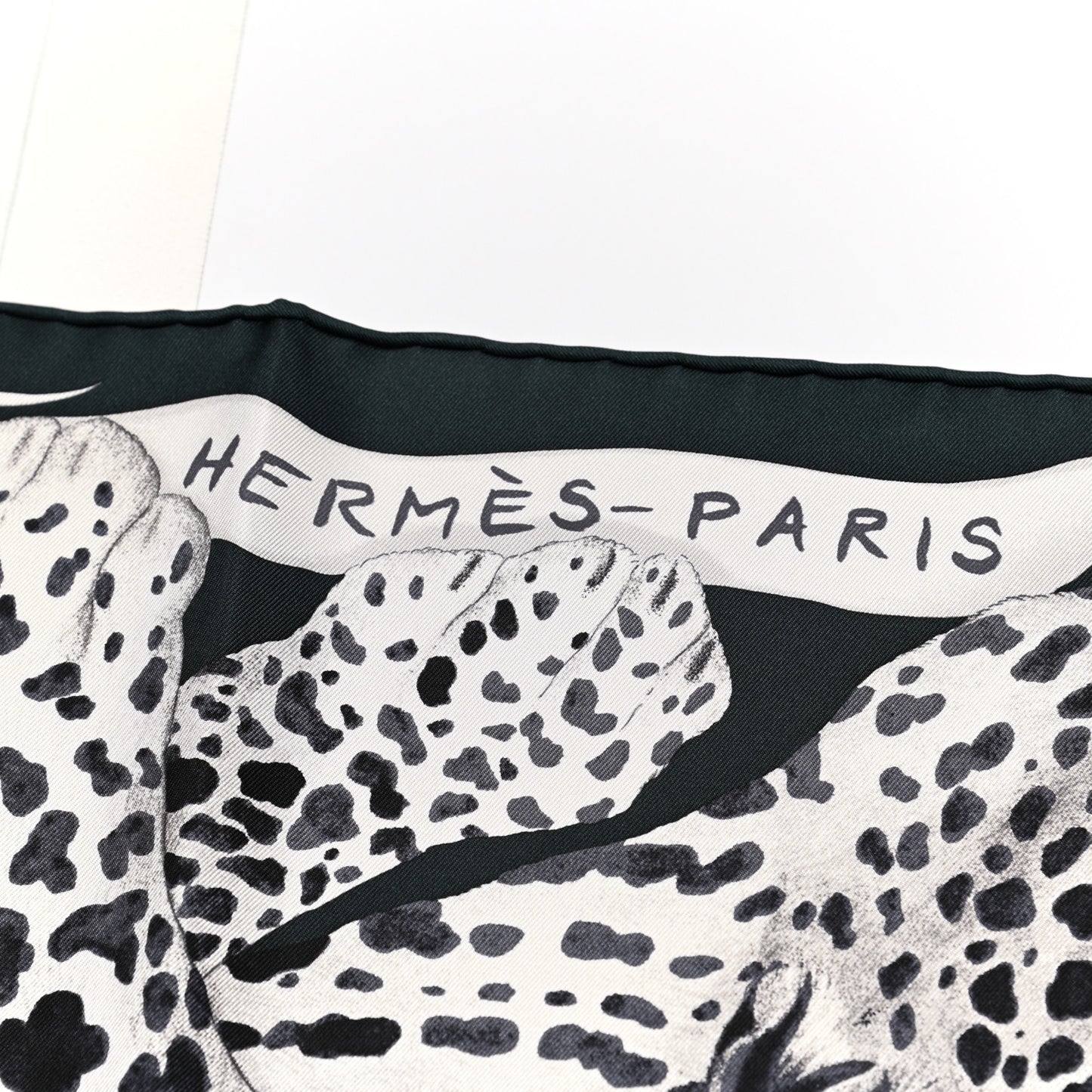Silk Twill Lazy Leopardesses Scarf 90 Vert Black Gris