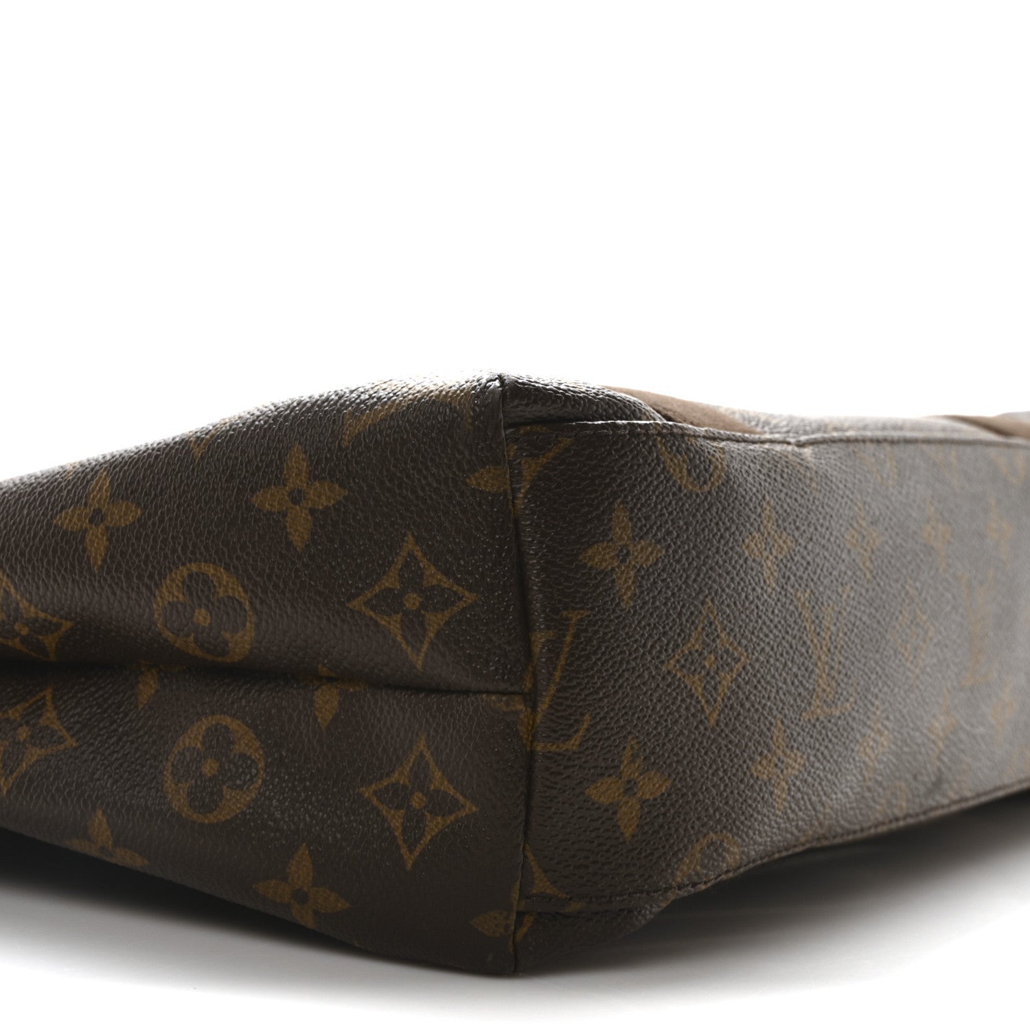 Louis Vuitton Monogram Cabas Beaubourg 8 of 9