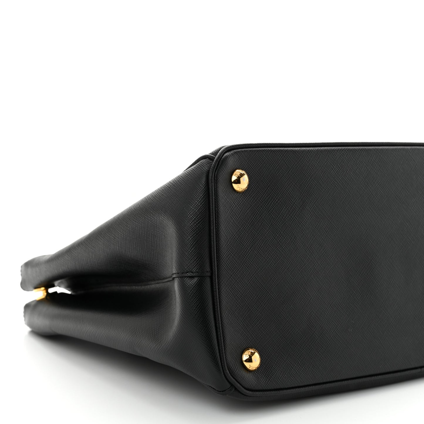Saffiano Medium Galleria Double Zip Tote Black