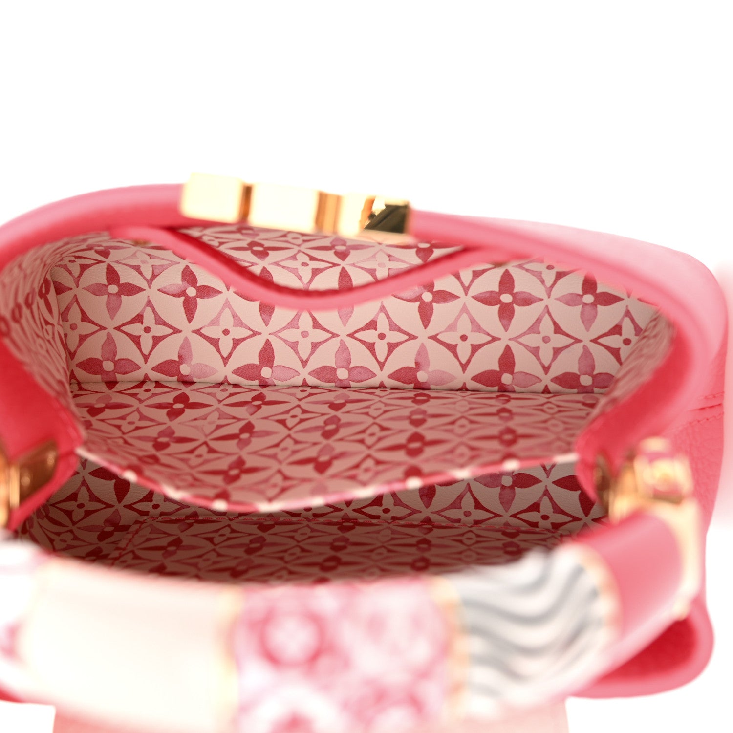 Louis Vuitton Taurillon Monogram Tile Capucines Mini Dragonfruit Ballet Pink 5 of 9