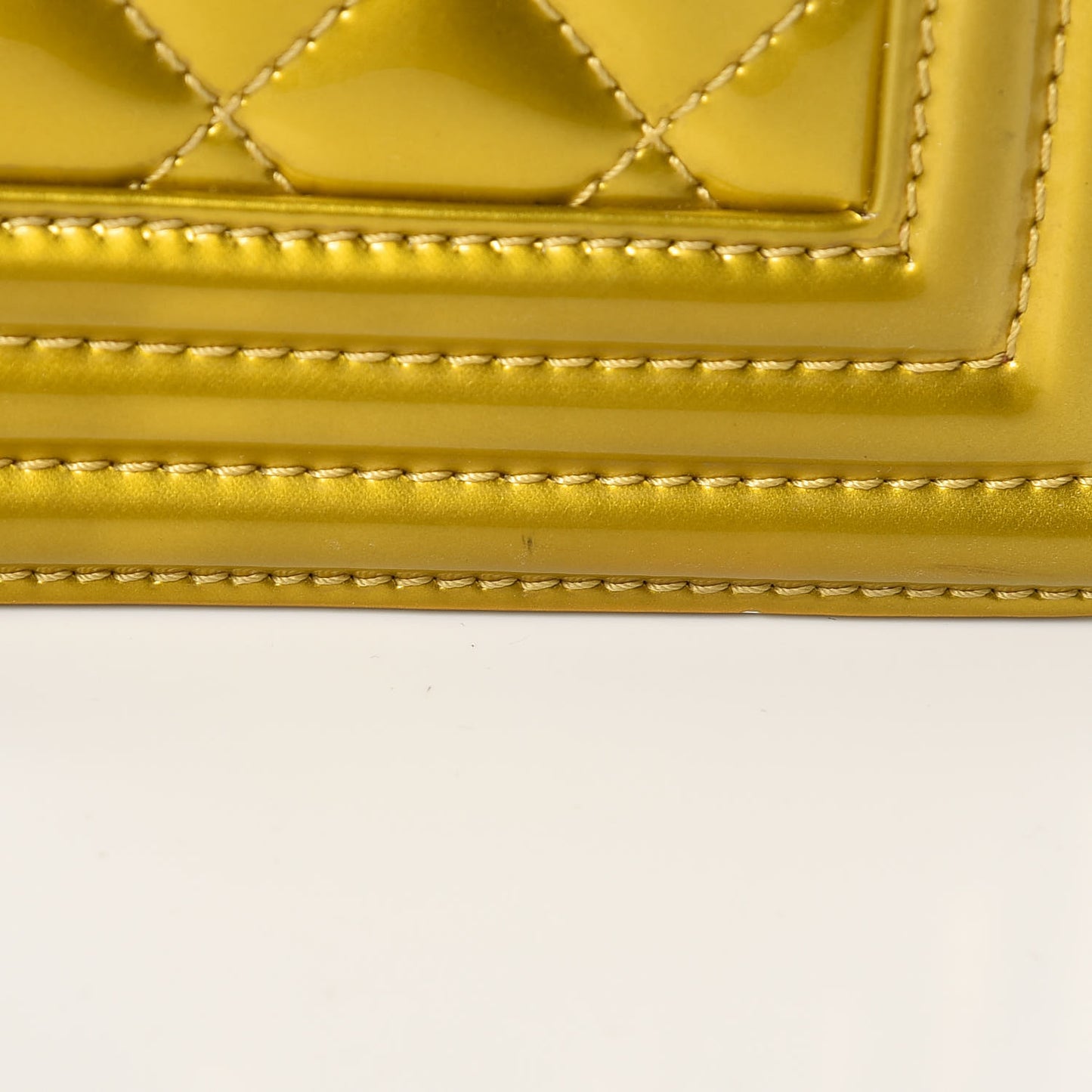Metallic Patent Calfskin Quilted Medium Boy Flap Gold
