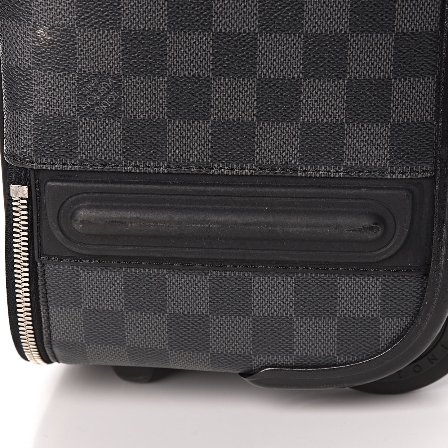 Damier Graphite Pegase 55