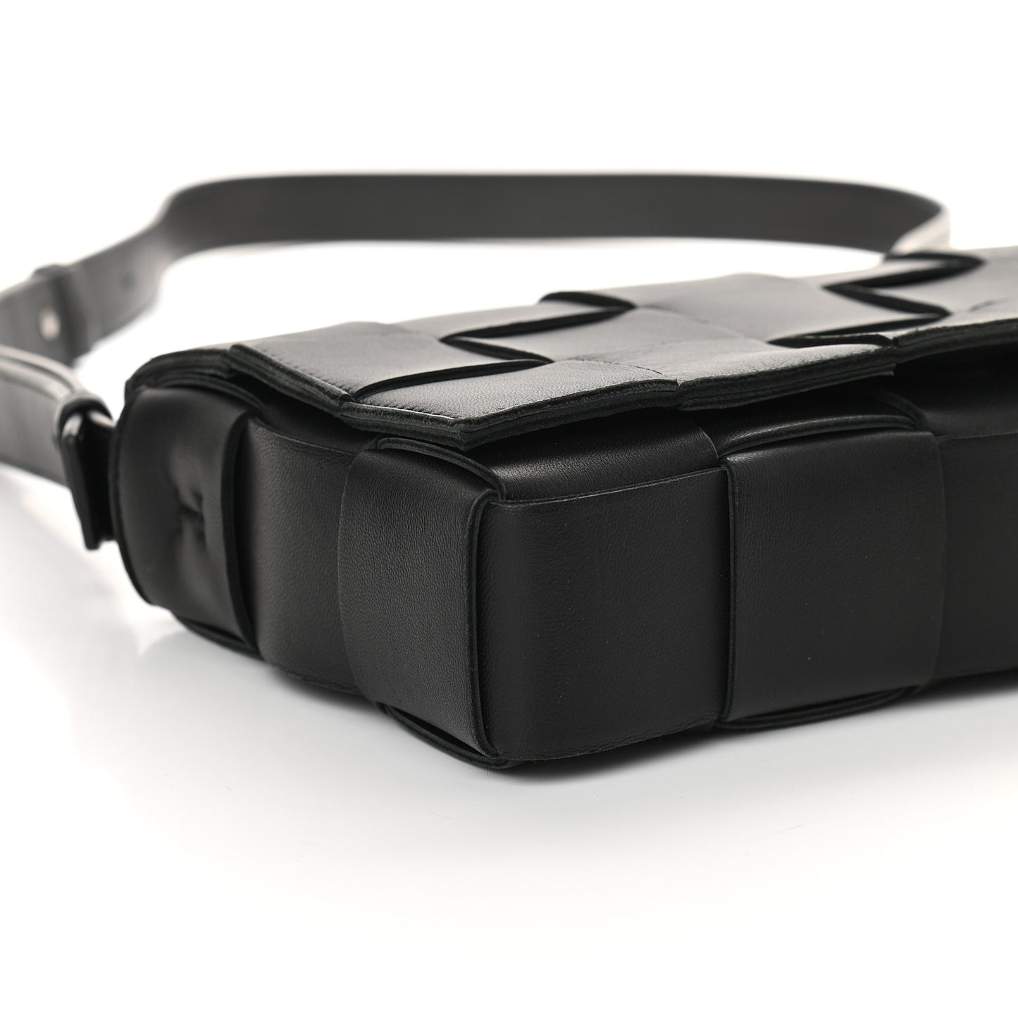 Nappa Maxi Intreccio Cassette Bag Black