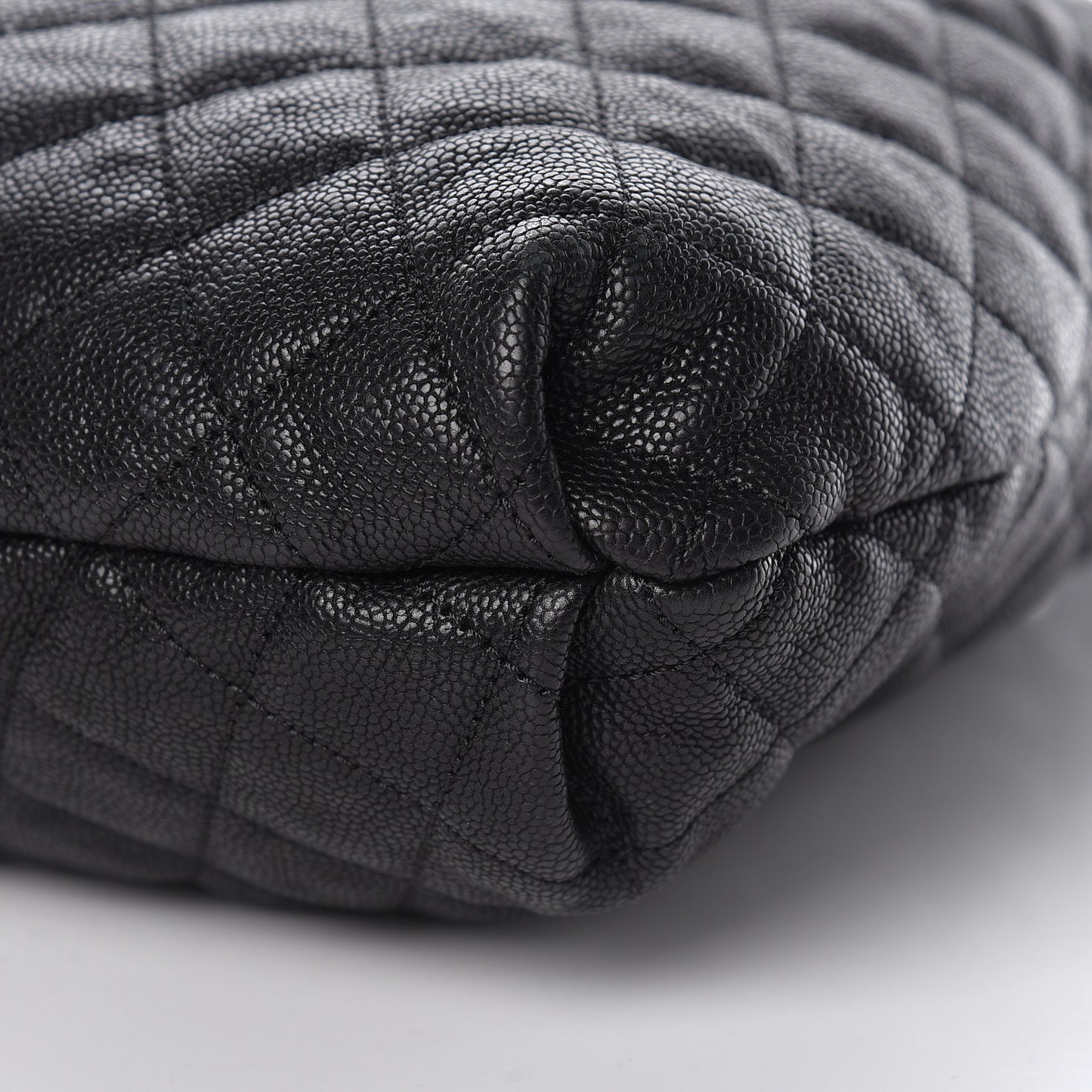 Distressed Glazed Caviar Quilted Large Elastic Tote Black