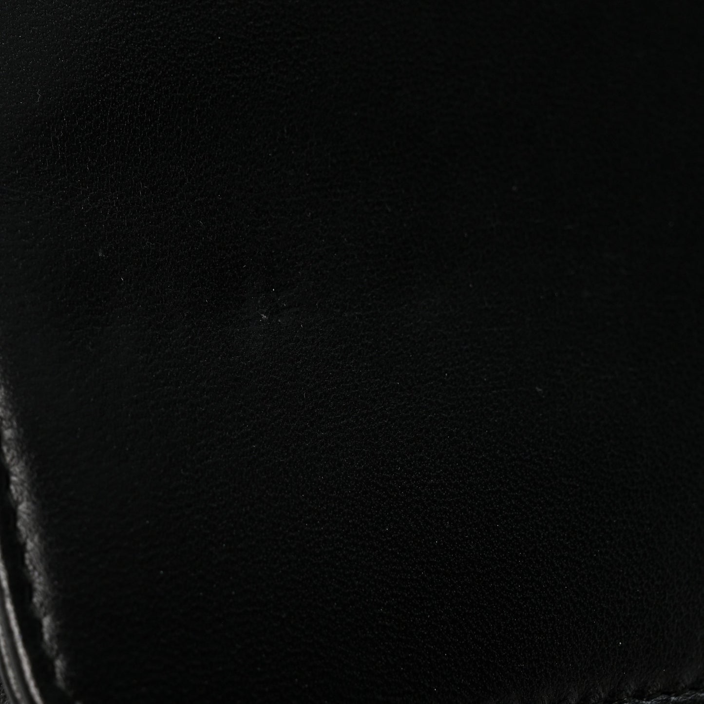 Lambskin Quilted Enamel CC Wallet on Chain WOC Black