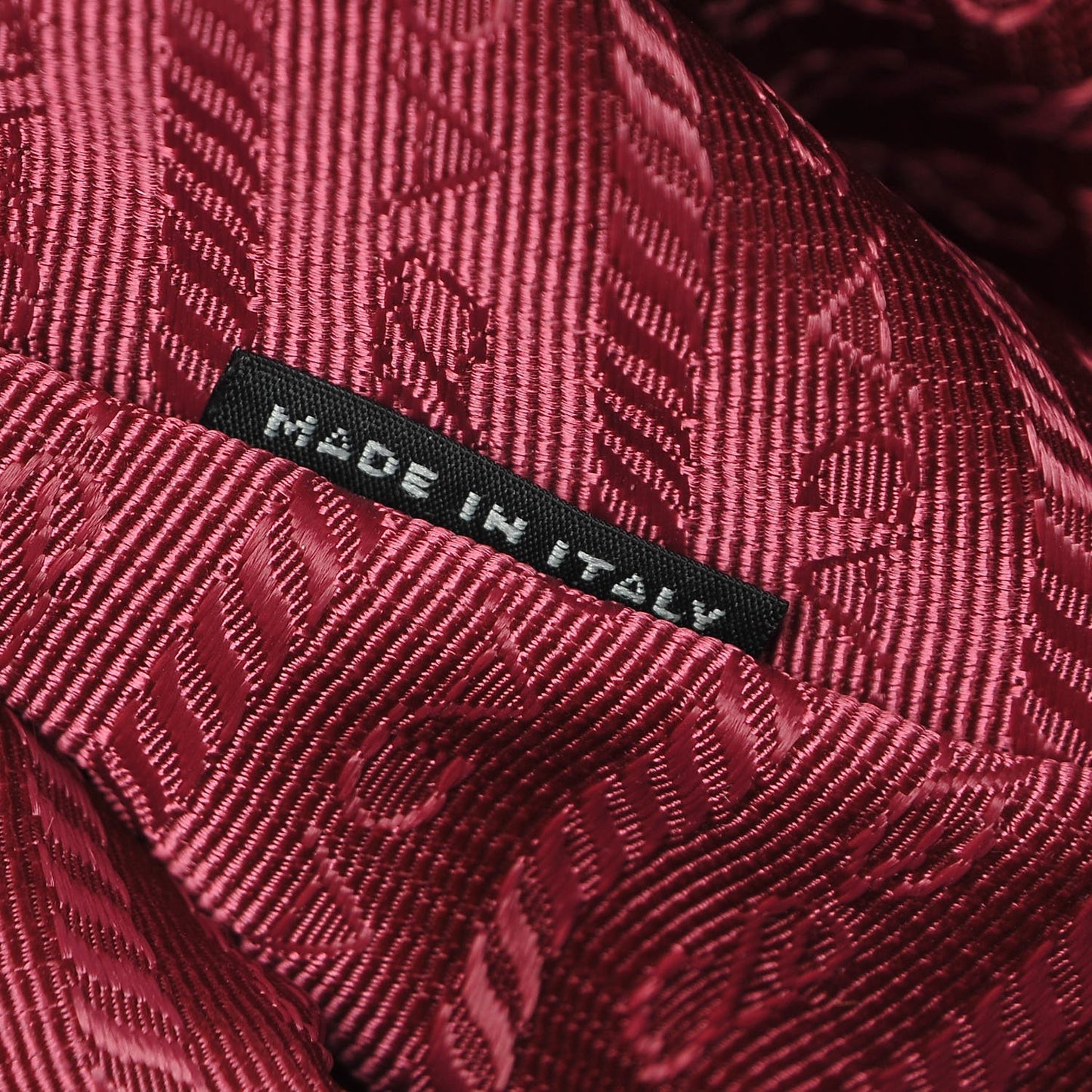 Saffiano Tessuto Nylon Tote Ibisco